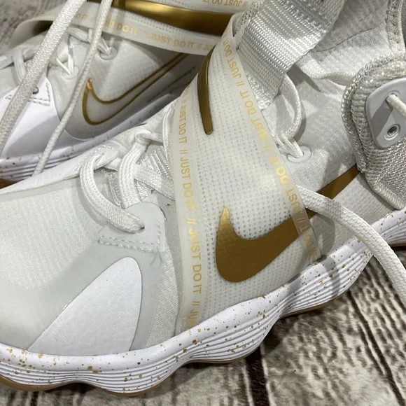 Nike React HyperSet White and Gold High-Top Sneakers Size 7 Volleyball Shoes - Picture 2 of 7